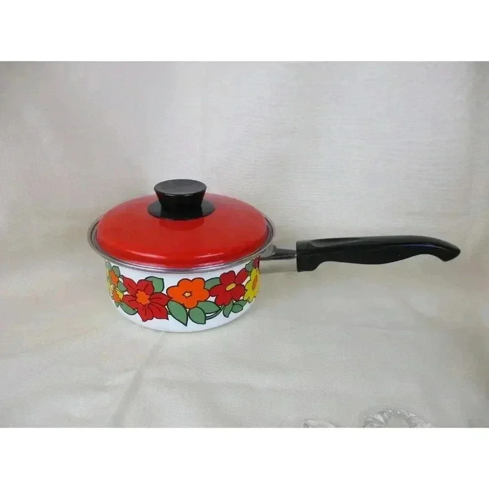 Enamel saucepan, Flower quart pan, retro 1970 saucepan,‎ Kitchen, Red Flowers,